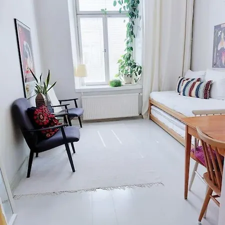 Lägenhet Cozy Home,2 Rooms,great Location!welcome!:)